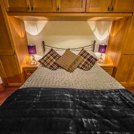 Cathedral Apartment Инвернес Екстериор снимка