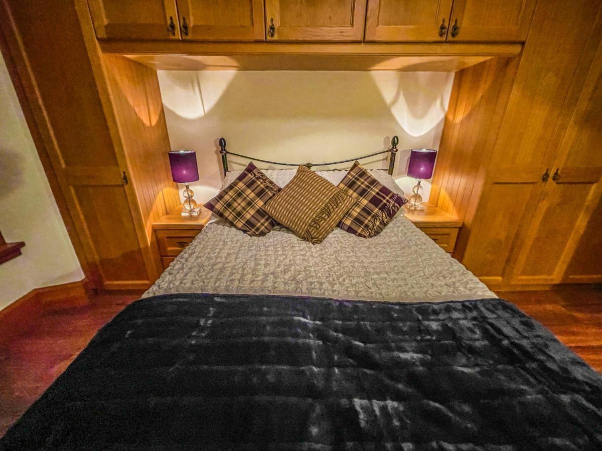 Cathedral Apartment Инвернес Екстериор снимка